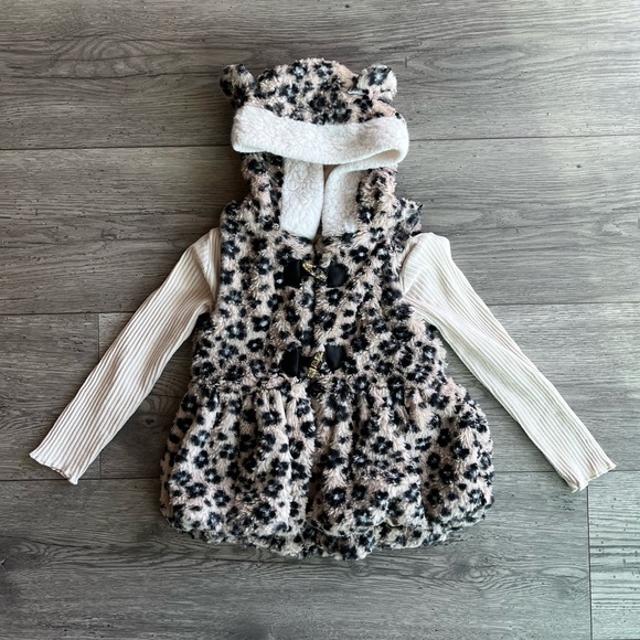 Little Lass Toddler Girl Animal Print Faux Fur Hooded Vest & Henley 2 Piece Set - Picture 1 of 10